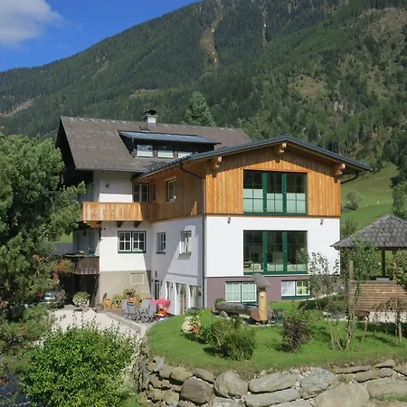 Апартаменты Romantikappartement Petz****